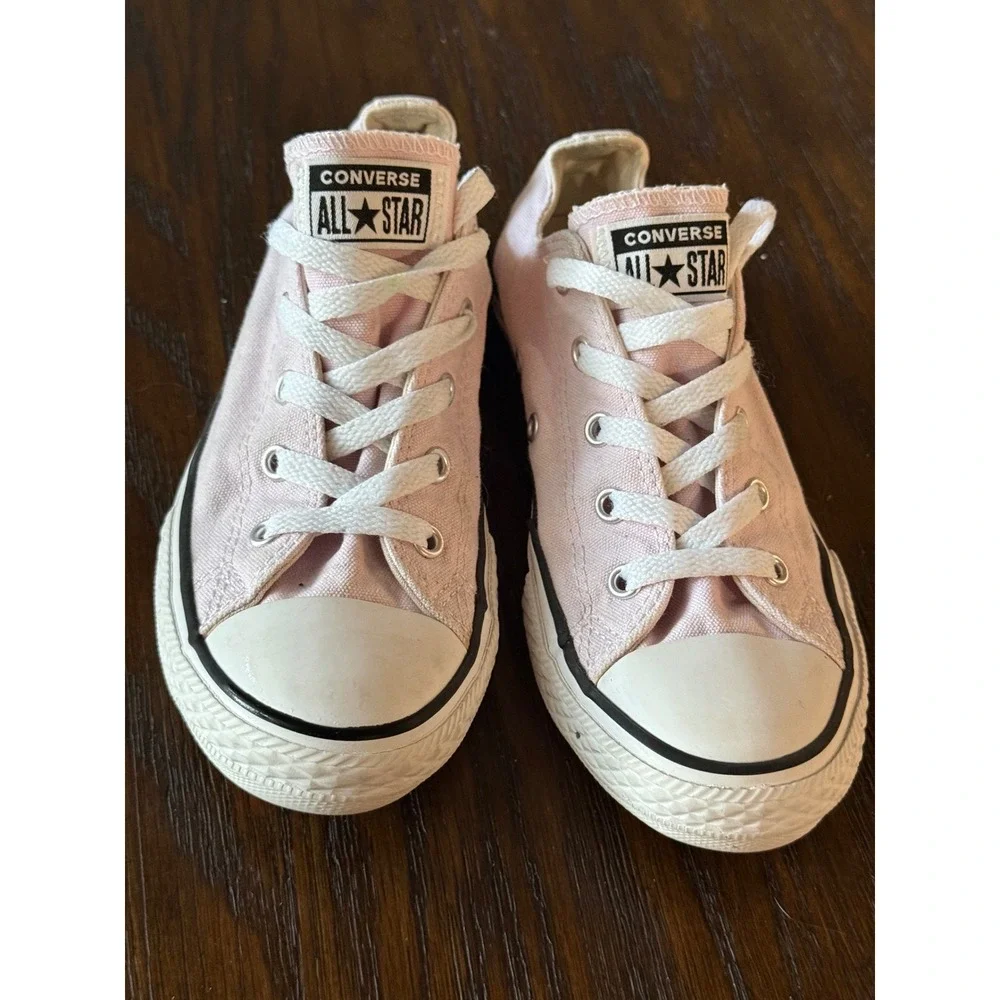 Converse Chuck Taylor All Star Kids Size 3 Pink Low Top Sneakers 664580F